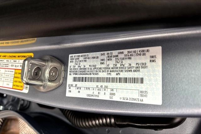 2022 Ford Escape SE