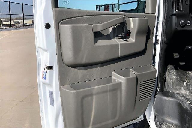 2024 Chevrolet Express Cutaway 3500 Base