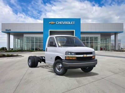 2026 Chevrolet Express Cutaway 3500 Base