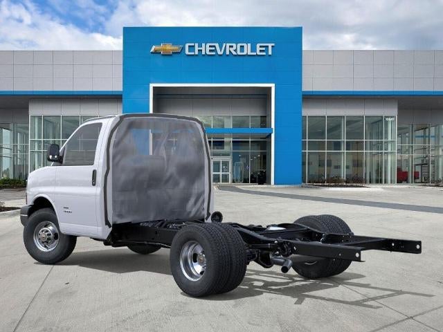 2026 Chevrolet Express Cutaway 3500 Base