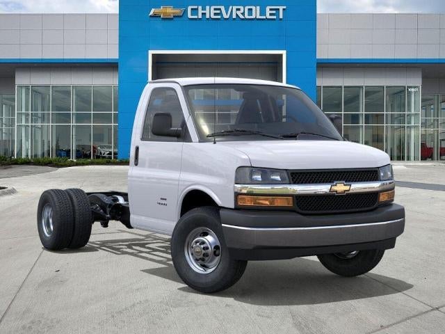 2026 Chevrolet Express Cutaway 3500 Base