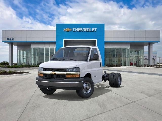 2026 Chevrolet Express Cutaway 3500 Base