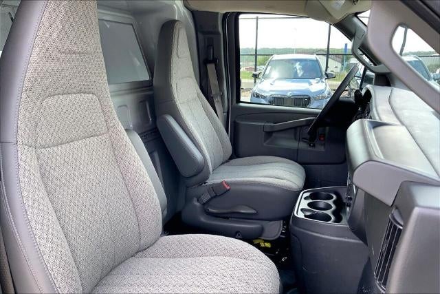 2025 Chevrolet Express Cargo 2500 Base