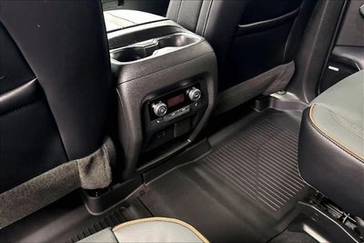2024 GMC Acadia AT4