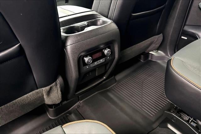 2024 GMC Acadia AT4