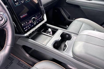2024 GMC Acadia AT4