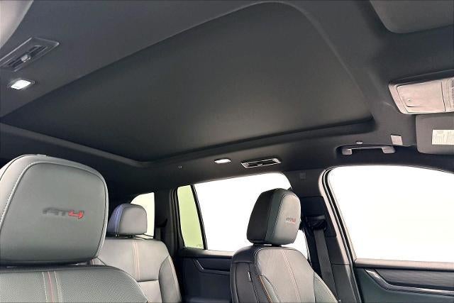 2024 GMC Acadia AT4