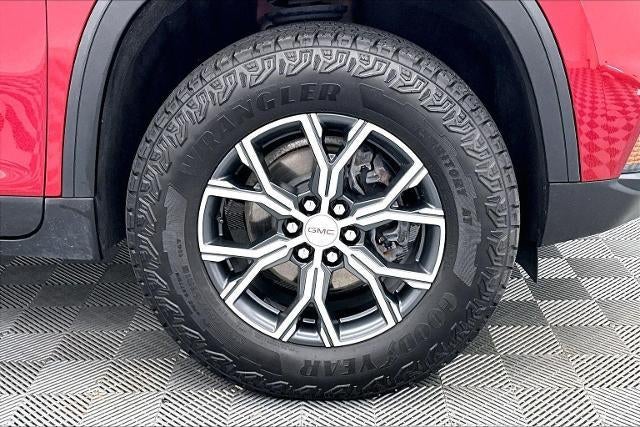 2024 GMC Acadia AT4