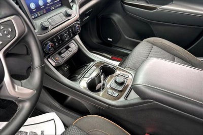 2023 GMC Acadia AT4