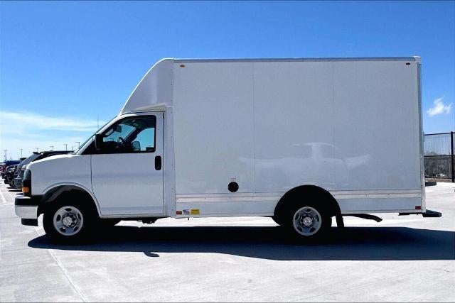 2026 Chevrolet Express Cutaway 3500 Base
