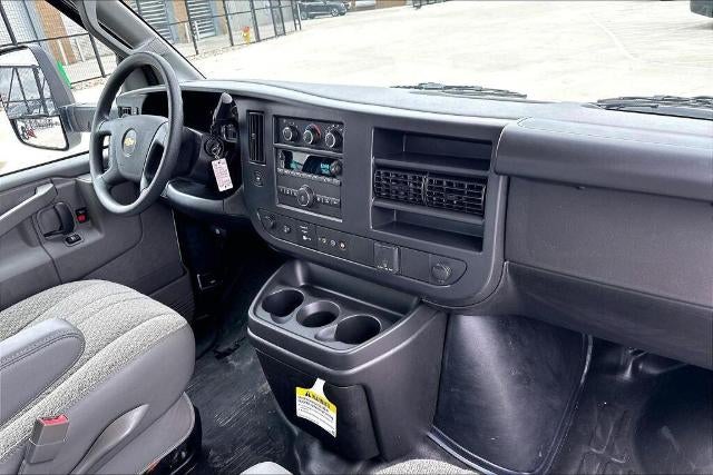 2025 Chevrolet Express Cutaway 3500 Base