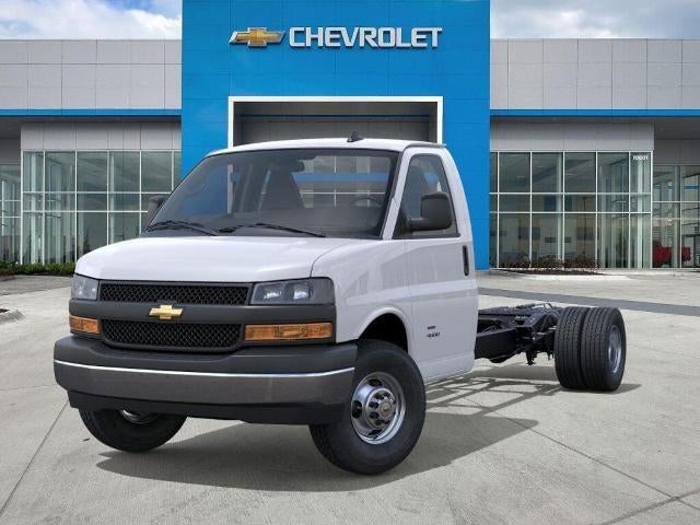 2025 Chevrolet Express Cutaway 3500 Base