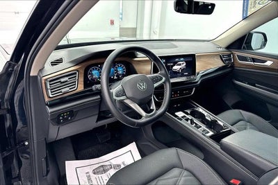 2025 Volkswagen Atlas 2.0T SE w/Technology