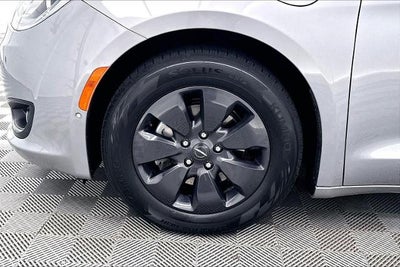 2020 Chrysler Pacifica Hybrid Limited