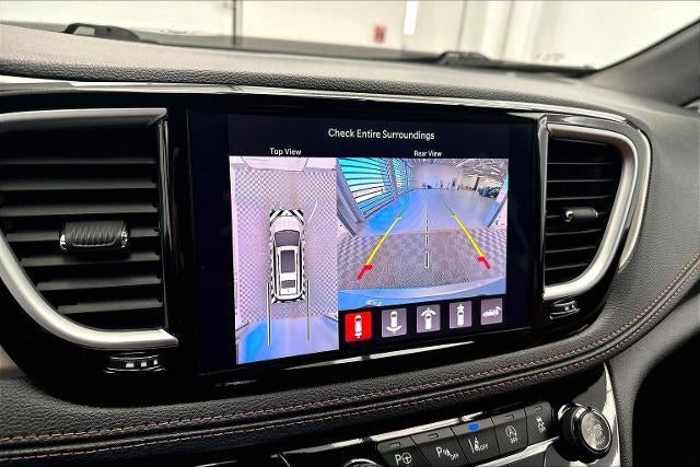 2024 Chrysler Pacifica Pinnacle