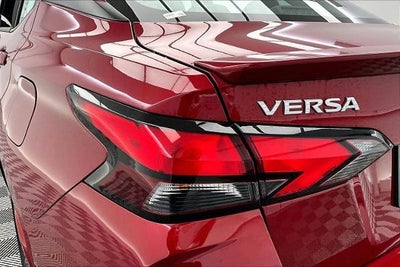 2025 Nissan Versa SR