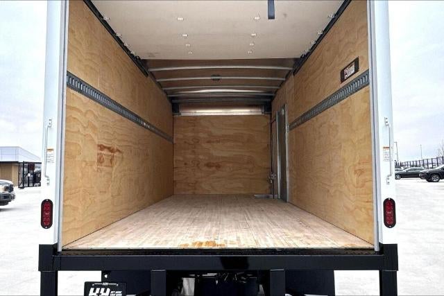 2025 Chevrolet Low Cab Forward 5500 XG 1WT