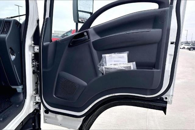 2025 Chevrolet Low Cab Forward 5500 XG 1WT