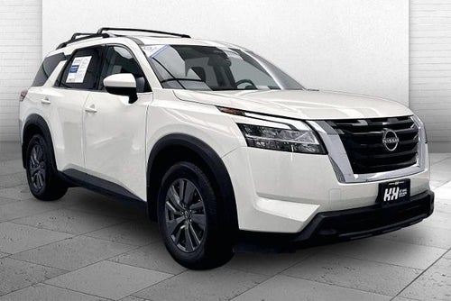 2022 Nissan Pathfinder SV