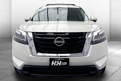 2022 Nissan Pathfinder SV
