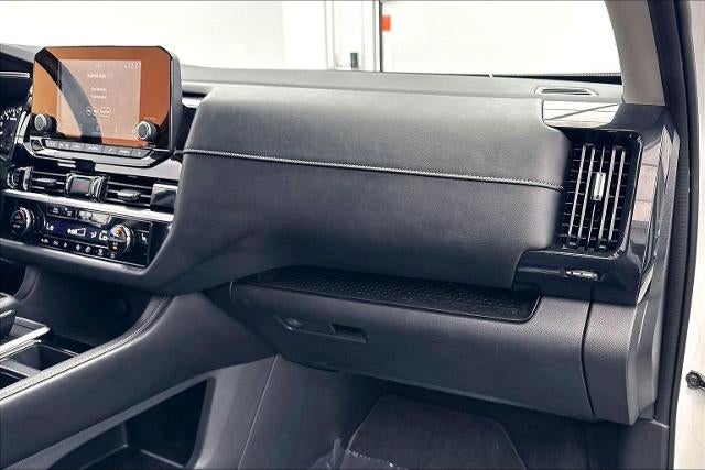 2022 Nissan Pathfinder SV