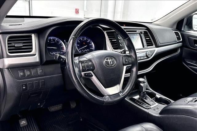 2018 Toyota Highlander SE