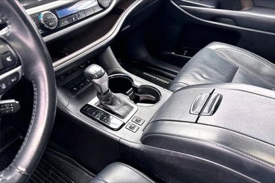 2018 Toyota Highlander SE