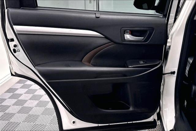 2018 Toyota Highlander SE